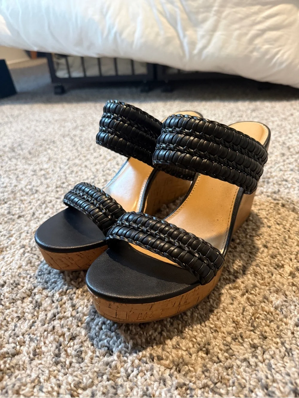 LC Lauren Conrad stylish black